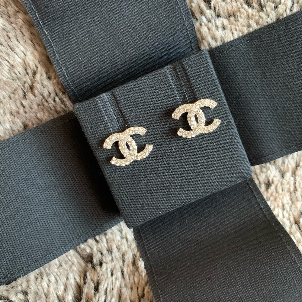 CHANEL CC Crystal Stud Earrings